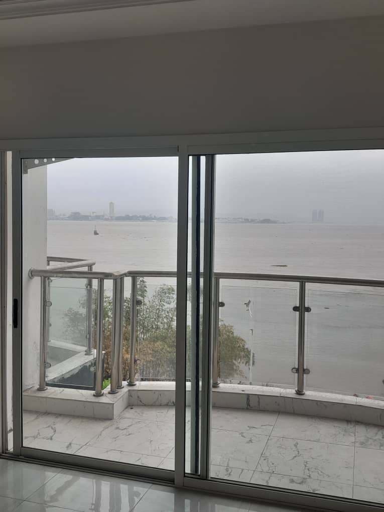 Appartement en location au centre ville gombe à Kinshasa rent up to 200 m2 3 20 3 – Produit de qualité