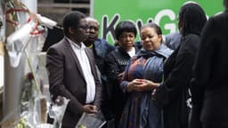 Famille de Yves Sakila : la RDC attend toujours des réponses sur son décès à Dublin article de nouvelles etranger – Dernie...