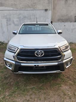 Vignette de Toyota Hilux 2024 - Automatique Essence 4 Cylindres - Gombe 1