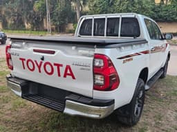 Vignette de Toyota Hilux 2024 - Automatique Essence 4 Cylindres - Gombe 6