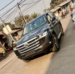 Vignette de Toyota Land Cruiser GX-R 2024 - Twin Turbo Essence Full Options - Ngaliema 1