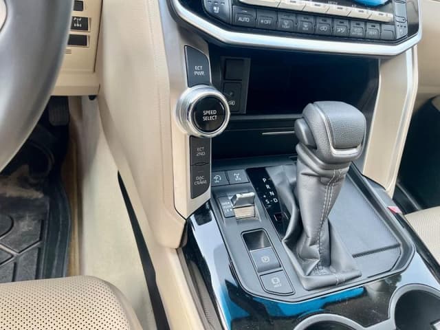 Toyota Land Cruiser GX-R 2024 - Twin Turbo Essence Full Options - Ngaliema Toyota in Kinshasa 2024 Twin Turbo mediacongo L...