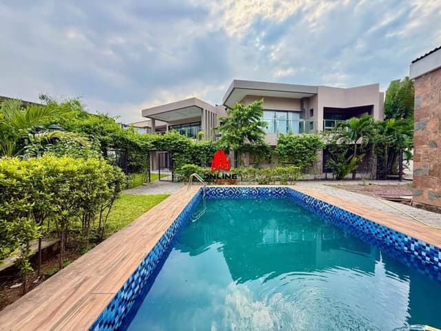 Villa de prestige 6 chambres avec piscine - Mont-Fleury, Ngaliema in Kinshasa mediacongo 6 6 https://www.mediacongo.net/an...